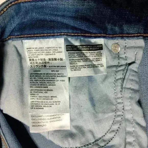 Levi's 725 Highrise boot cut jeans. Ladies  Size 31x30 - Picture 5 of 9